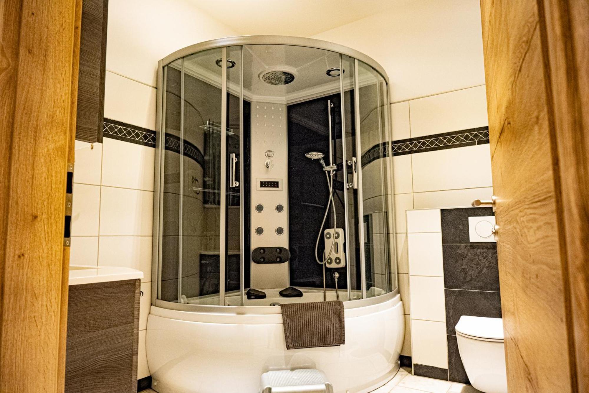 Landhotel Mariensaeule Wernstein am Inn Εξωτερικό φωτογραφία