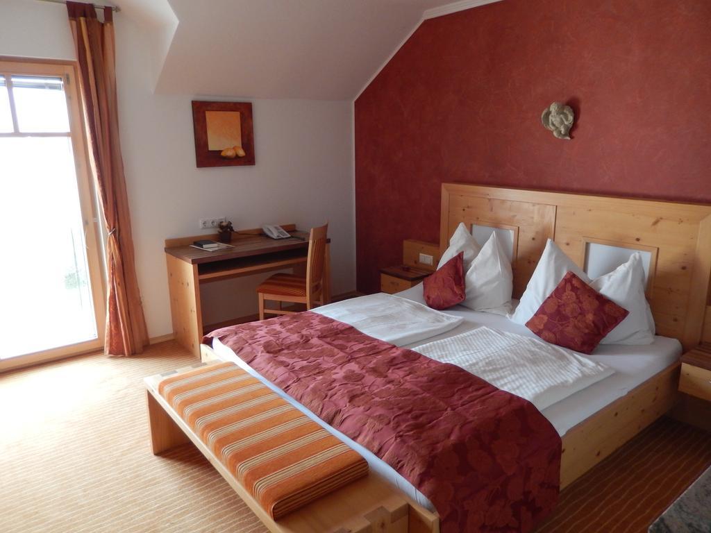 Landhotel Mariensaeule Wernstein am Inn Εξωτερικό φωτογραφία