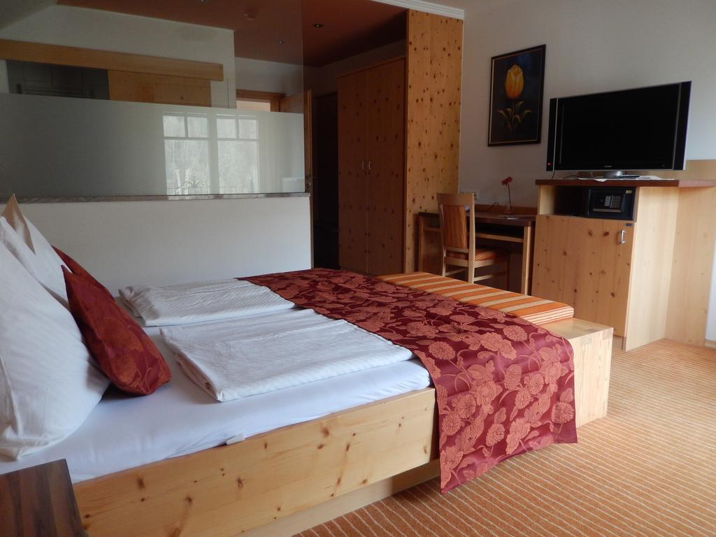 Landhotel Mariensaeule Wernstein am Inn Εξωτερικό φωτογραφία