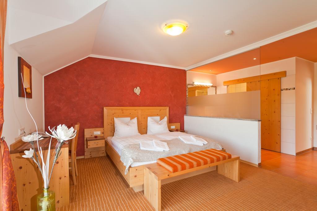 Landhotel Mariensaeule Wernstein am Inn Εξωτερικό φωτογραφία